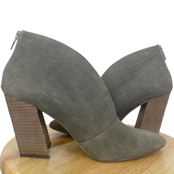 VINCE CAMUTO | Gray Steevera Suede Leather Chunky Block Heel Ankle Booties - Picture 6 of 13